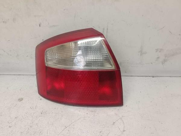 FEU ARRIERE GAUCHE AUDI A4 B6 11/2000-10/2004 BERLINE 4-PORTE - Vue 1